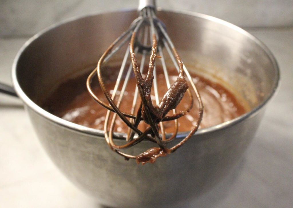 cioccolato, burro, uova, zucchero, vanillina e farina